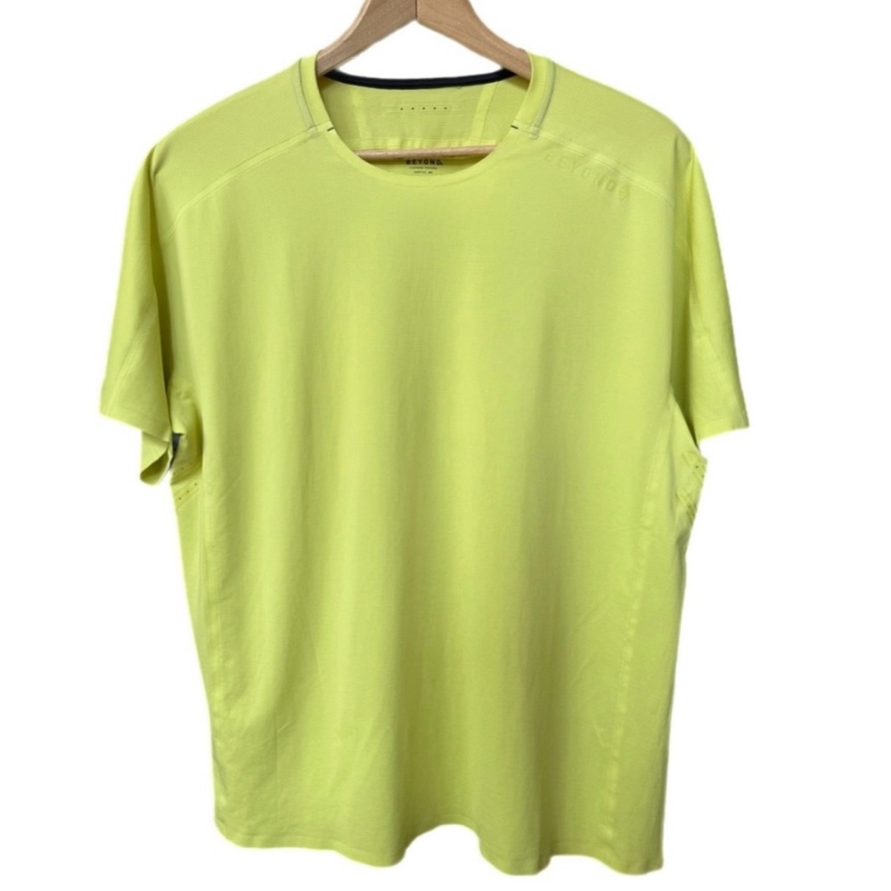 Beyond Solarswift Short Sleeve Tech-T Light Lime Men's Size Large EUC